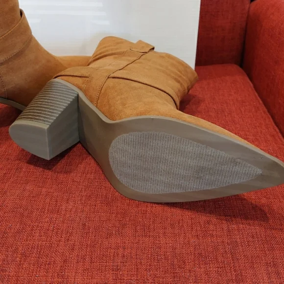 Booties, Rochell, Whiskey. - Picture 2 of 4